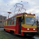 Вагон-лаборатория контактной сети трамвая в дневное время